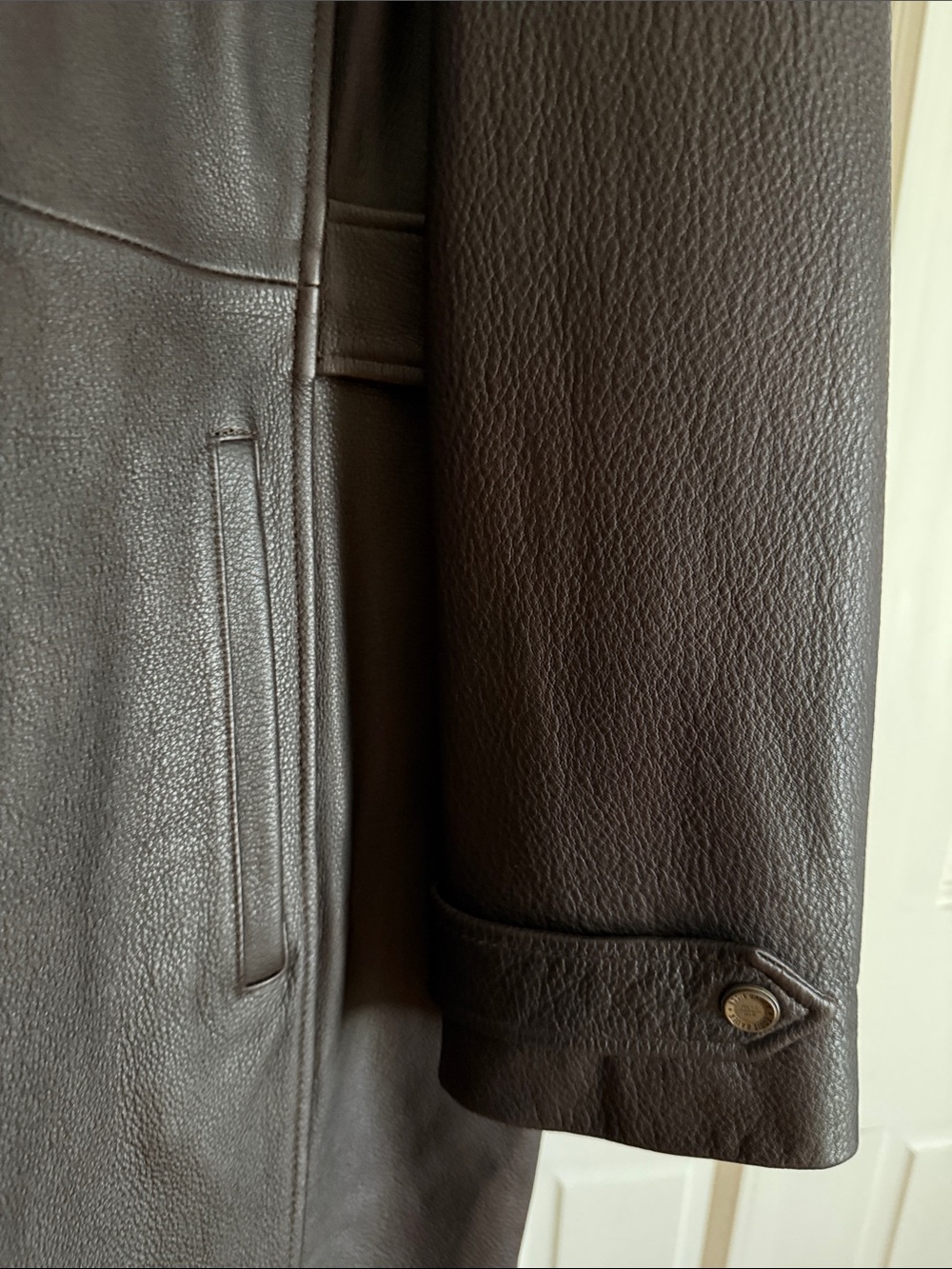 Eddie Bauer Women’s Dark Brown Leather Zip-Front Trench - Picture 9 of 9